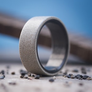 Mens Concrete Wedding Ring ULTRALIGHT with Inner Carbon Fiber, Gray Concrete, Concrete Wedding Band, Handmade Jewelry, Mens Engagement Ring