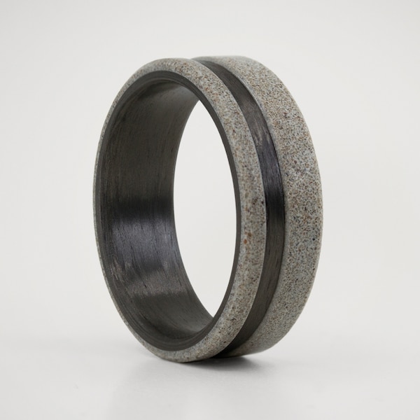 Prêt à expédier - Bague de mariage en béton ULTRALIGHT avec fibre de carbone intérieure, béton solide, conception en bas relief, bande de fiançailles grise unique