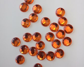 Vintage acrylic lucite faceted cabochon - Orange - 15mm round - 25 pieces