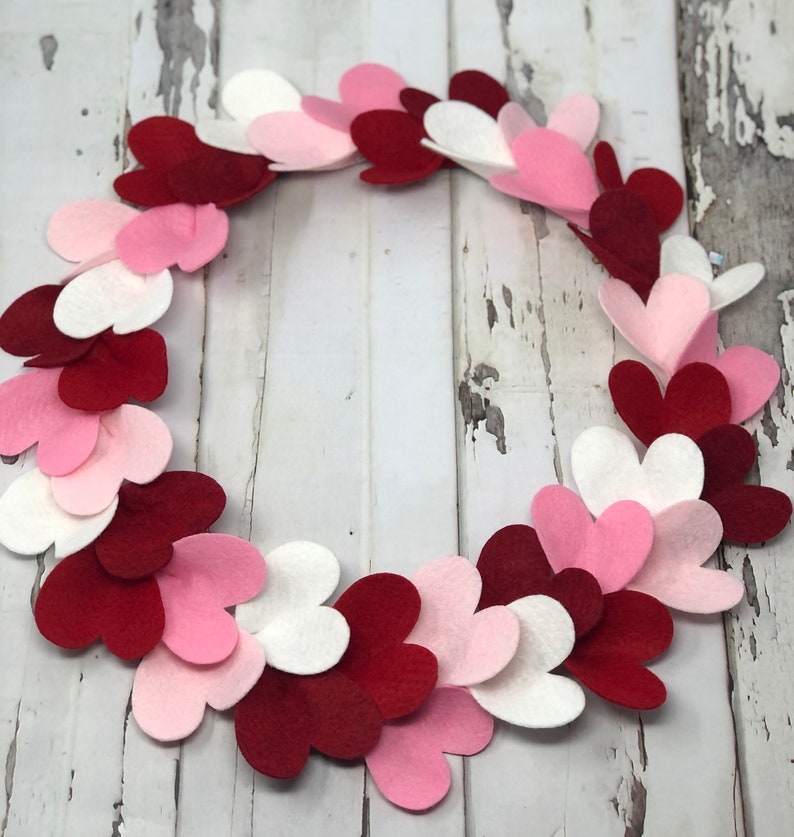 Felt Valentines Day Wreath, Front Door Decor, Decorative Wreath, Felt Wreath, Heart Wreath, Valentines Day Decor image 1