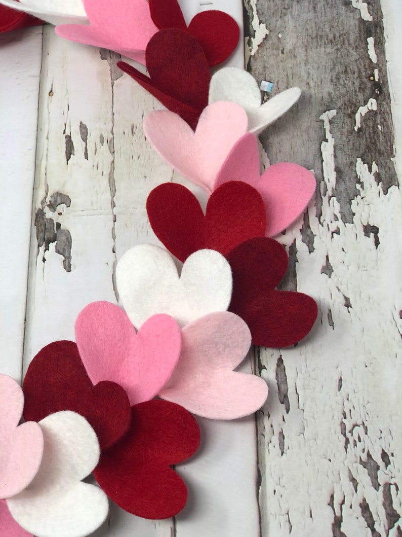 Felt Valentines Day Wreath, Front Door Decor, Decorative Wreath, Felt Wreath, Heart Wreath, Valentines Day Decor image 8