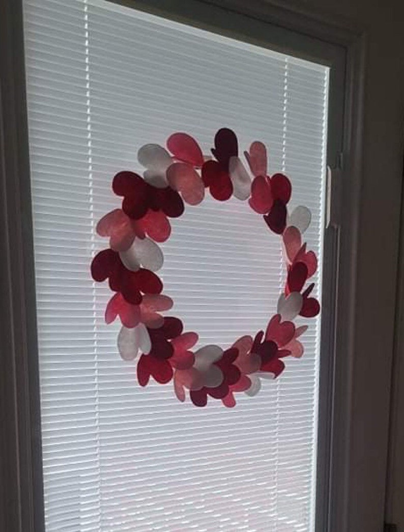 Felt Valentines Day Wreath, Front Door Decor, Decorative Wreath, Felt Wreath, Heart Wreath, Valentines Day Decor image 7