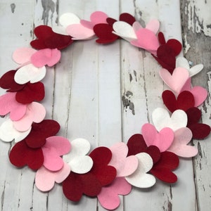 Felt Valentines Day Wreath, Front Door Decor, Decorative Wreath, Felt Wreath, Heart Wreath, Valentines Day Decor image 4