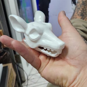 Rat rod shifter knob comfortable to shift with. Back or bottom