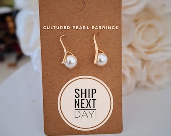 Cultured Pearl Earrings, 18K Gold, Mothers Day Earrings, Bridesmaid Gift, Minimalist Earrings, Pearl Earrings, Mom Gift, Bridesmaid Gift