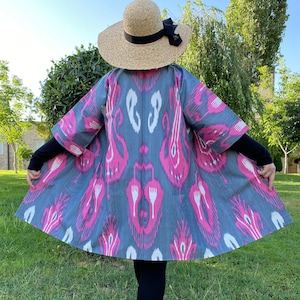 Uzbek ikat chapan duster coat for women in silk & cotton, xl size, chest 112 cm / 44.1&quot;, hips 120 cm / 47.2&quot;