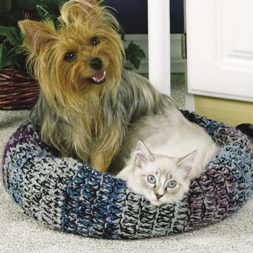Vintage Crochet Pattern Cat or Dog Bed Furniture PDF Instant Digital Download Animal Bedding Round Pet Bed 17" Around