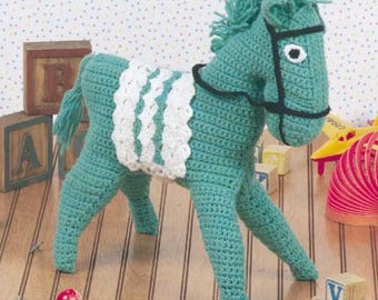 Modello all'uncinetto vintage per famiglia di cavalli con coperte da sella, peluche, giocattoli di peluche, PDF, download digitale istantaneo, regalo per gli amanti dei cavalli