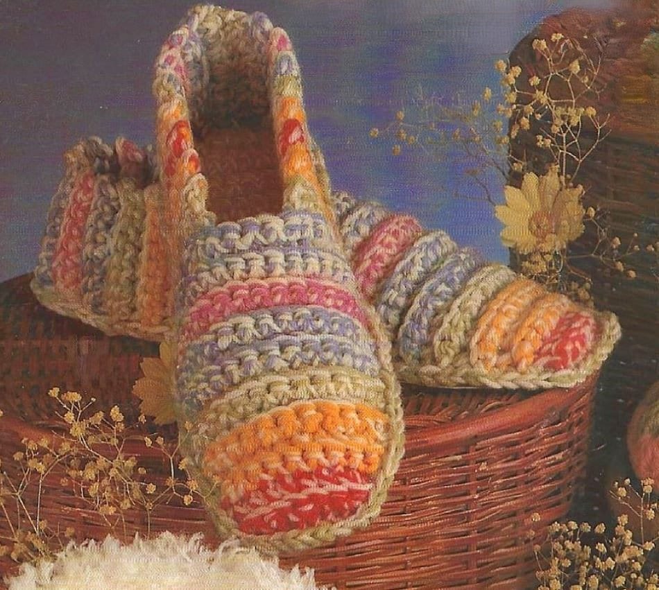 Vintage Crochet Slipper Pattern: Scrap Yarn House Shoes