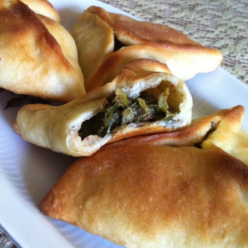 Spinach Pie/ Fatayer/ Greek Pies/middle Eastern Pies/ Vegan Etsy