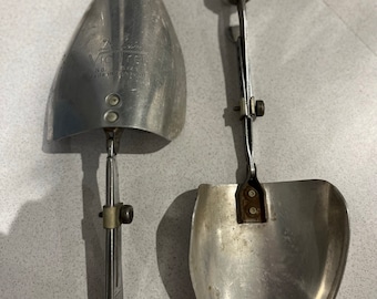 VINTAGE Vic-Tree 1960s Aluminium Steel Shoe Trees