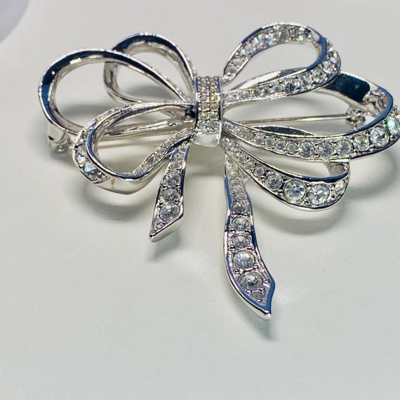 KJL Bow Brooch Rhinestones Kenneth Lane for Avon - image 3
