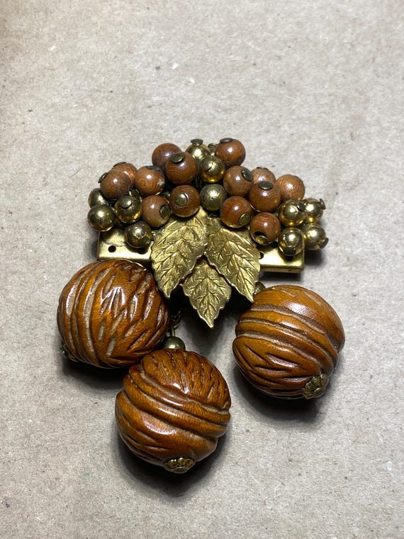 Miriam Haskell Walnut Brooch Frank Hess - image 1