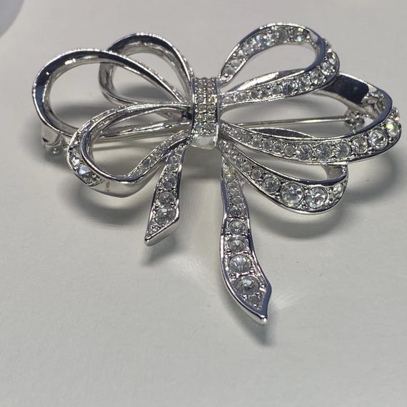 KJL Bow Brooch Rhinestones Kenneth Lane for Avon - image 4