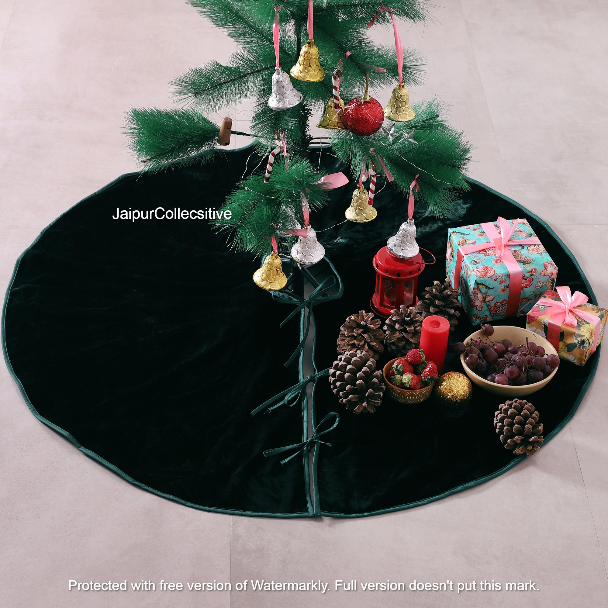 Velvet tree skirt top