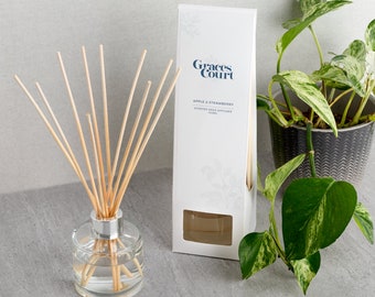 Luxury Reed Diffuser 100ml, Highly Fragranced, Long Lasting, Great Scent Throw, Over 50 Different Scents Available. Free P&P