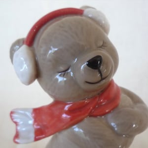 Victoria 1997 Annual Bing & Grondahl &quot;Victoria&quot; Teddy Bear 1st issue