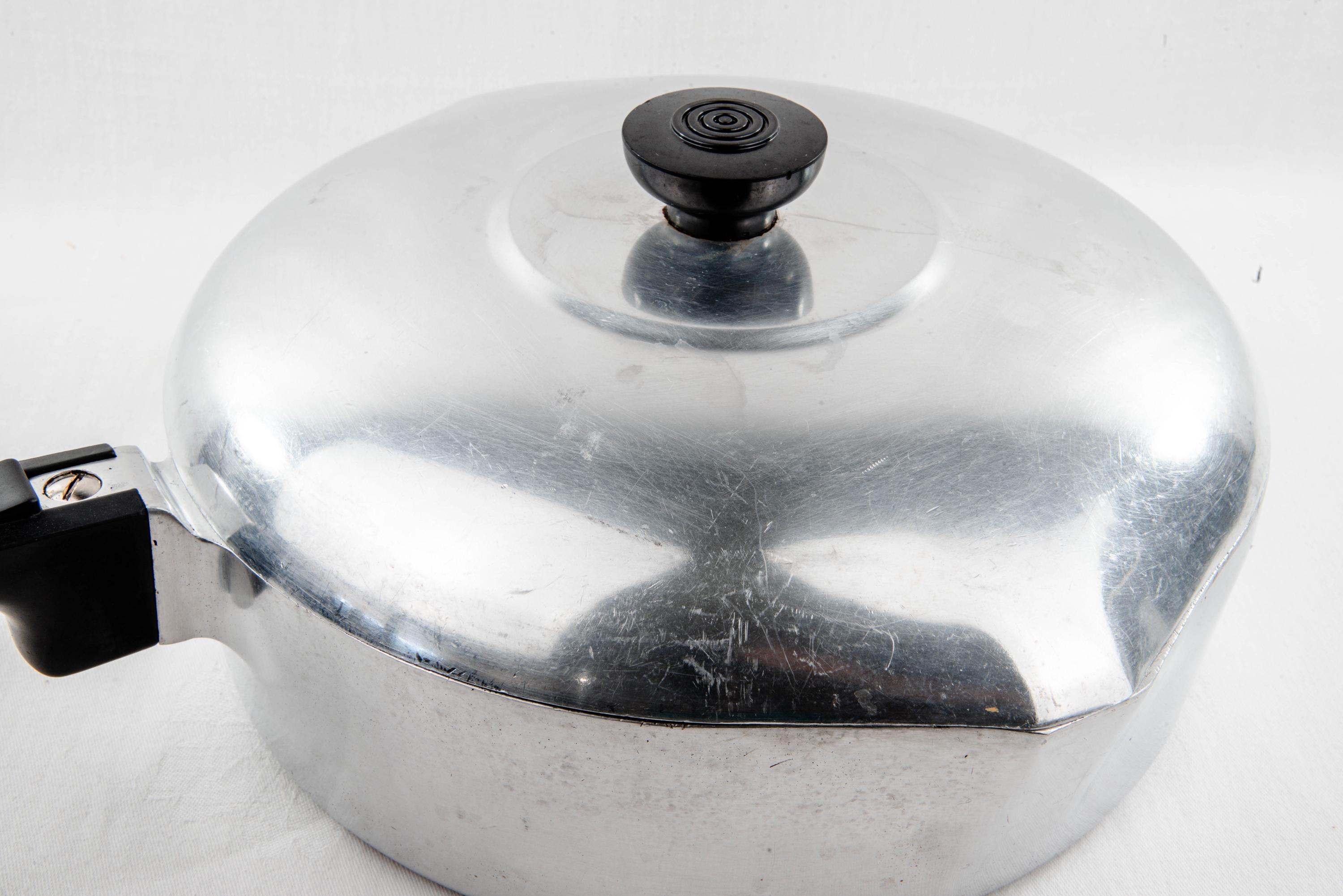 Vintage Magnalite chicken fryer; vintage lidded pan