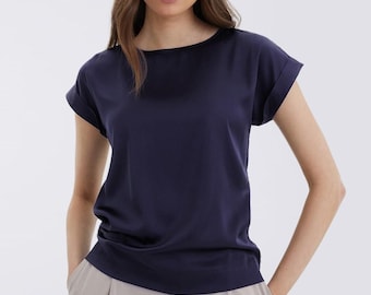 Elegant Loose-Cut Silk Blouse: Relaxed Oversized Top for Casual Comfort & Effortless Style
