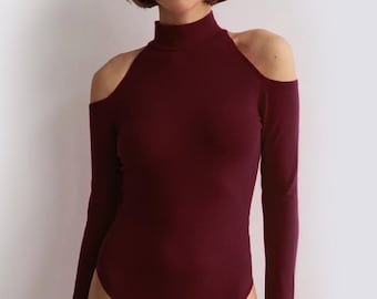 Body de manga larga color burdeos para mujer con hombros descubiertos – Algodón elástico, cuello alto, espalda tipo tanga