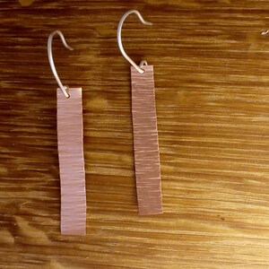 Bark hammered copper earrings on sterling silver wires, handmade copper hammered earrings
