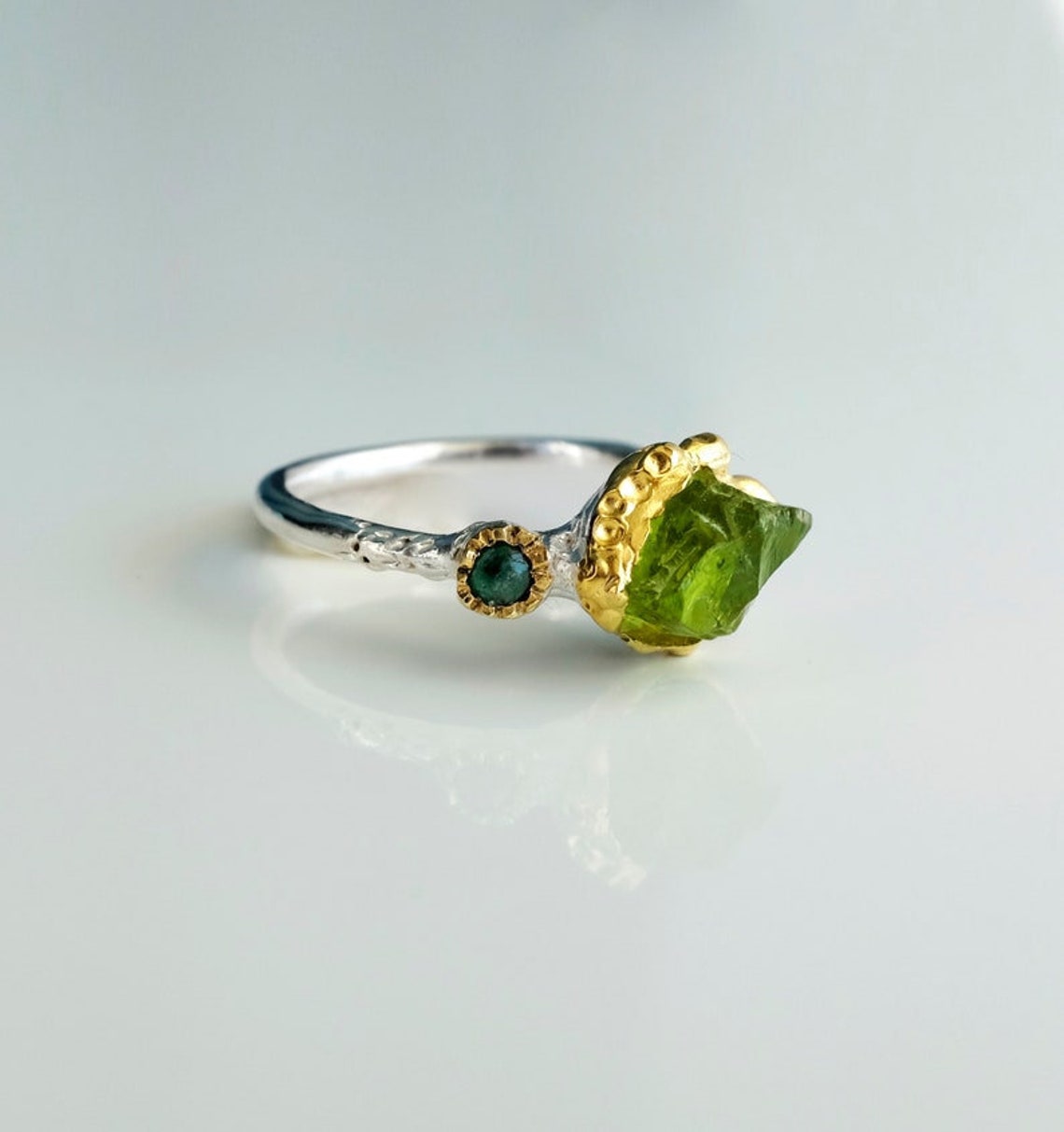 Rough Green Peridot Ring Dainty Delicate Ring Crystal - Etsy