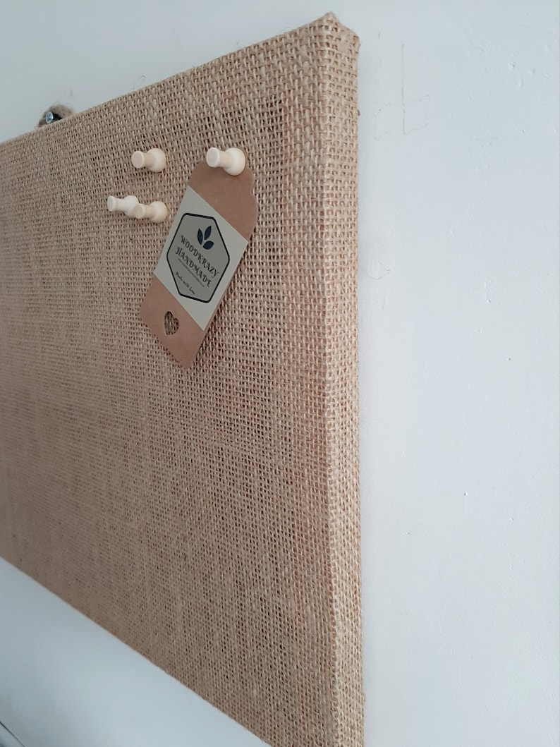 Small Burlap Cork Board: Hessian Fabric Pin Board (30 X 45CM) afbeelding 3