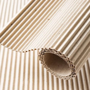 Rolle aus recycelter Wellpappe, 225 mm x 1 m: Schutzverpackungspapier