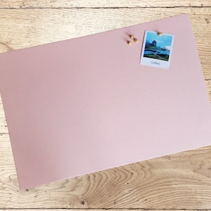 Pinnwand aus Stoff in Hellrosa für Mädchengeschenk und Schlafzimmer, Pinnwand aus Kork, Pinnwand rosa für Mädchen