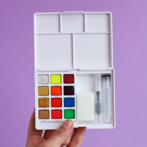 Sakura Koi Watercolour Sketch Box - Neon & Metallic