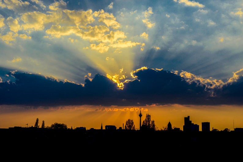 Düsseldorf Skyline Sunset Photo Printing on Alu-Dibond image 1