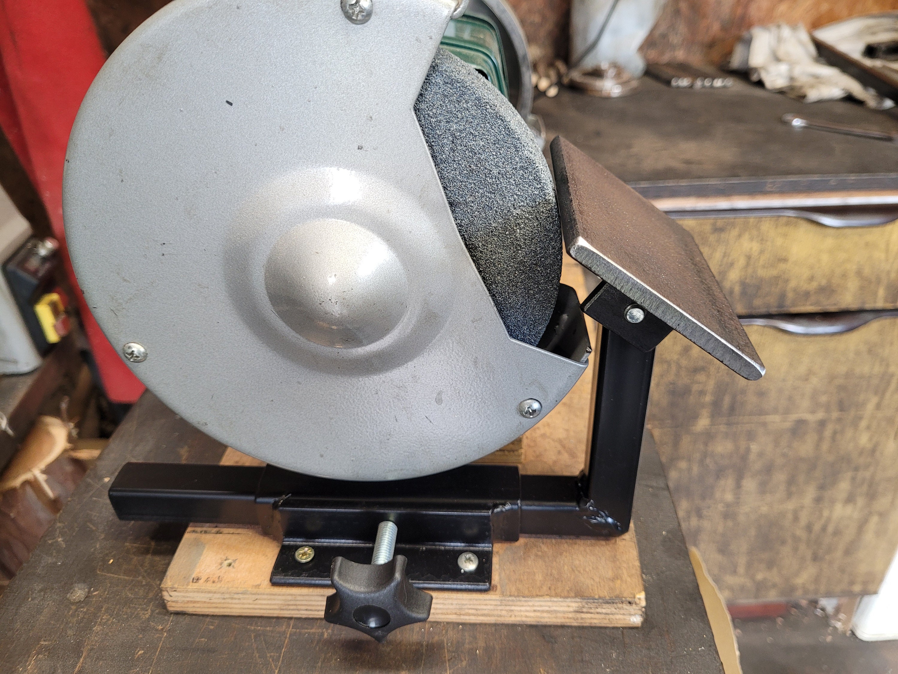 Bench Grinder Replacement Sharpening Tool Rest Jig for 6 and 8 Grinders and BG