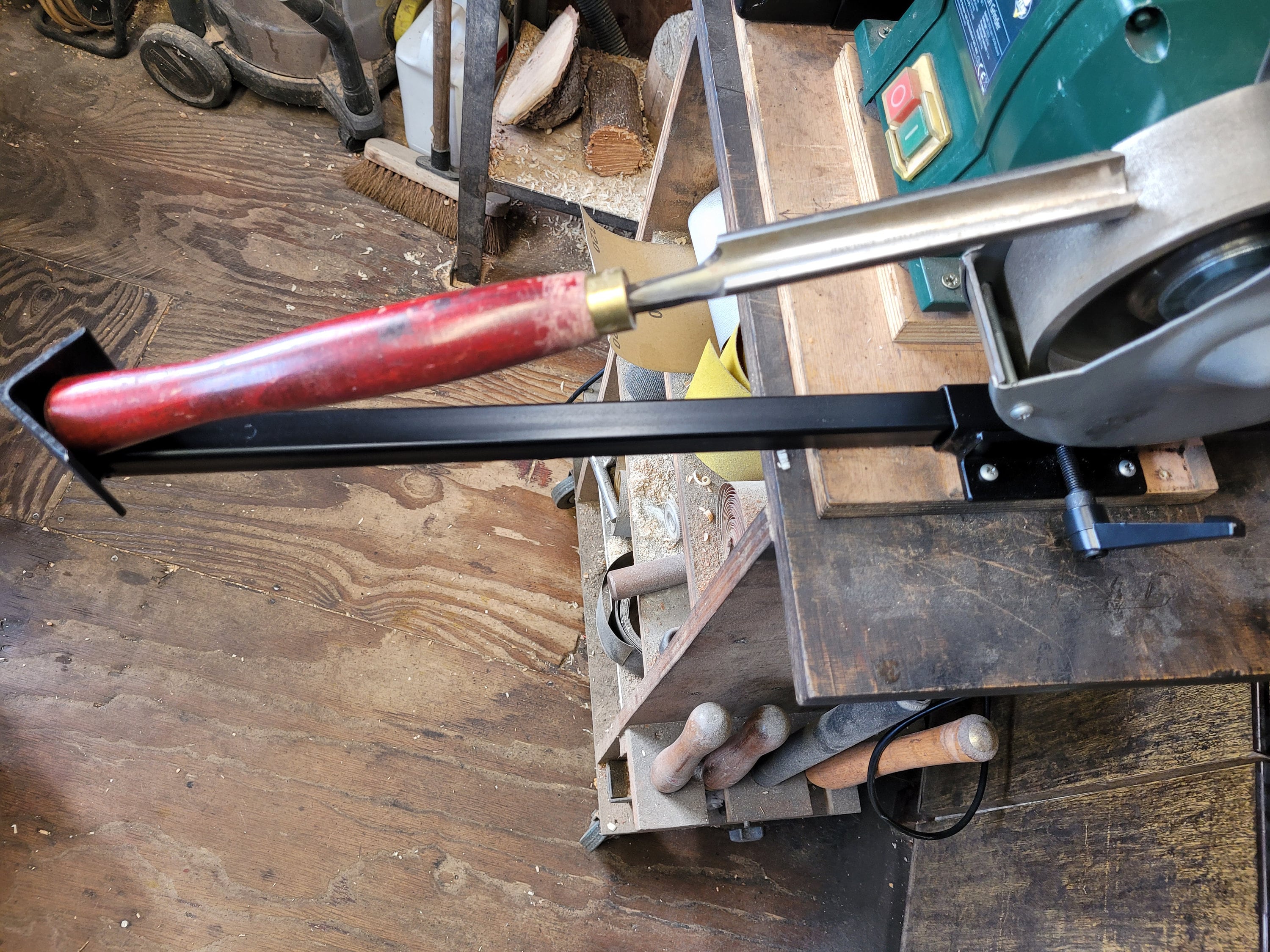Generic Grinding Jig System – Adjustable Sharpening Jig For Woodturning Chisels & Lathe Tools (3-Position Tool Holder, Mounts Below Grinding Wheel)