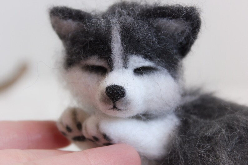 Needle felted dog Alaskan malamute realistic toy | Etsy