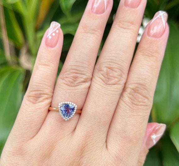 Lab clearance grown tanzanite