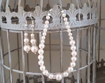 Swarovski pearls and diamante bracelet and earrings set | Wedding jewellery