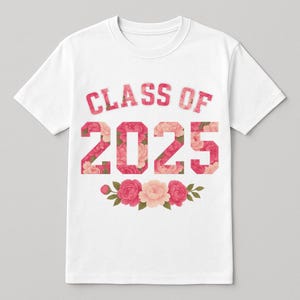 Paquete PNG de graduación universitaria rosa 2025 / Impresiones digitales por sublimación con flores de peonía / Birrete de graduación / Fondo transparente