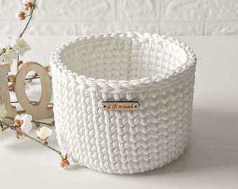 White crochet basket, Yarn storage