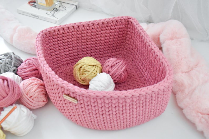 Crochet corner basket PATTERN, Handmade basket PDF & VIDEO tutorial, Corner storage organizer image 6