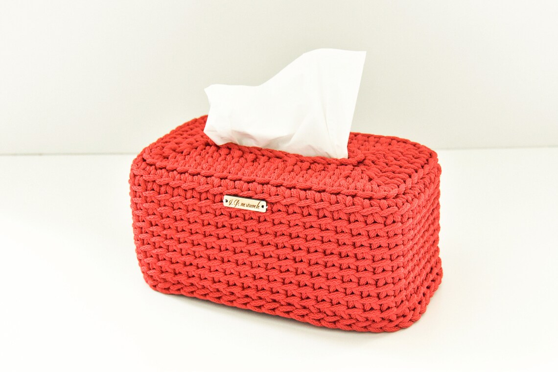 Red tissue holder/ Crochet box cover/ Paper napkins holder/ Etsy