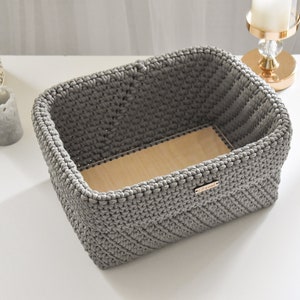 Wood bottom crochet basket / Rectangle book basket/ Crochet storage bin/ Fabric box image 3