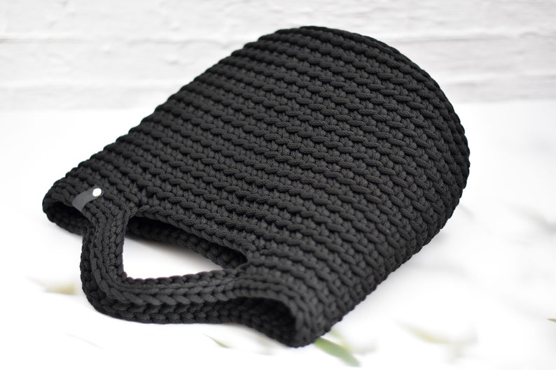 Handgemaakte handtas, gehaakte zwarte tote tas, portemonnee in Scandinavische stijl, cadeau voor vrouw afbeelding 5