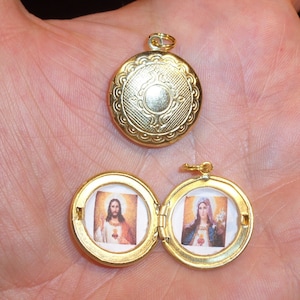 Sacred Heart of Jesus and Immaculate Heart of Mary locket--Beautifully handmade and exquisite!