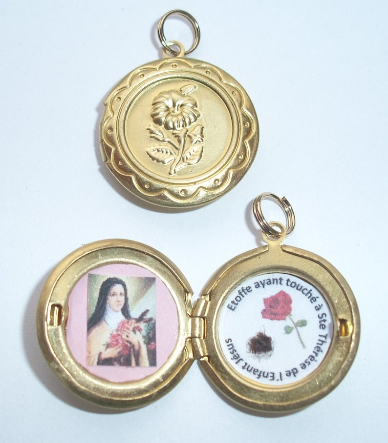 St Therese of Lisieux relic locket image 1