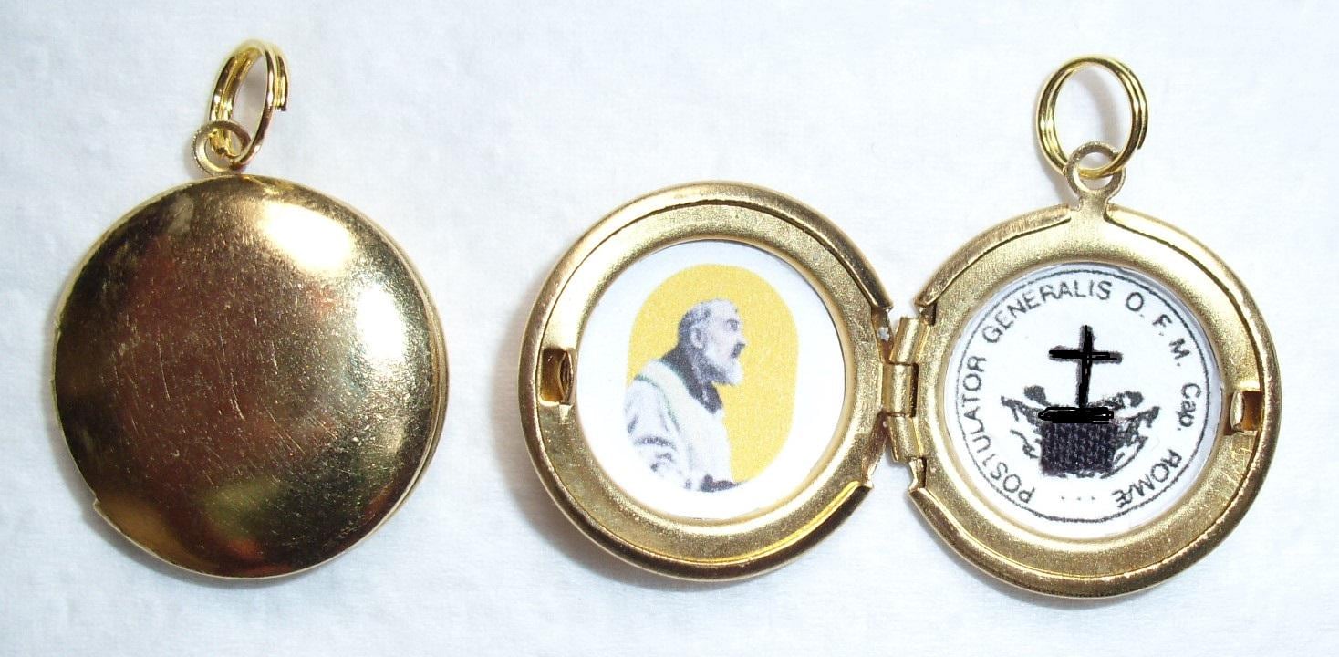 St Padre Pio Relic Locket With Free Photo Holy Prayer Card - Etsy