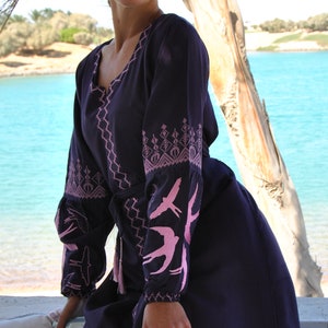 Lila Baumwoll Kaftan mit Gürtel, Vögel Stickerei, Kaftane für Frauen, besticktes Kaftan Kleid, Kaftan Maxikleid, Kaftane für Frauen, Kaftane
