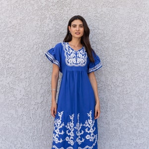 Robe tunique en coton bleu roi, robe caftan brodée, caftan tunique courte, robe tunique brodée en coton, tunique d'été, tunique de vacances