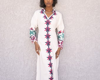 Chic White embroidered cotton Caftan, caftans for women, Kaftans, embroidered Caftan dress, Caftan maxi dress, Caftans for women, Caftans