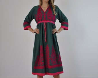 Green Long Sleeve Embroidered Tunic dress, Boho tunic dress, Summer tunic, beach tunic, resorts tunic, Hippie tunic, green Kaftan
