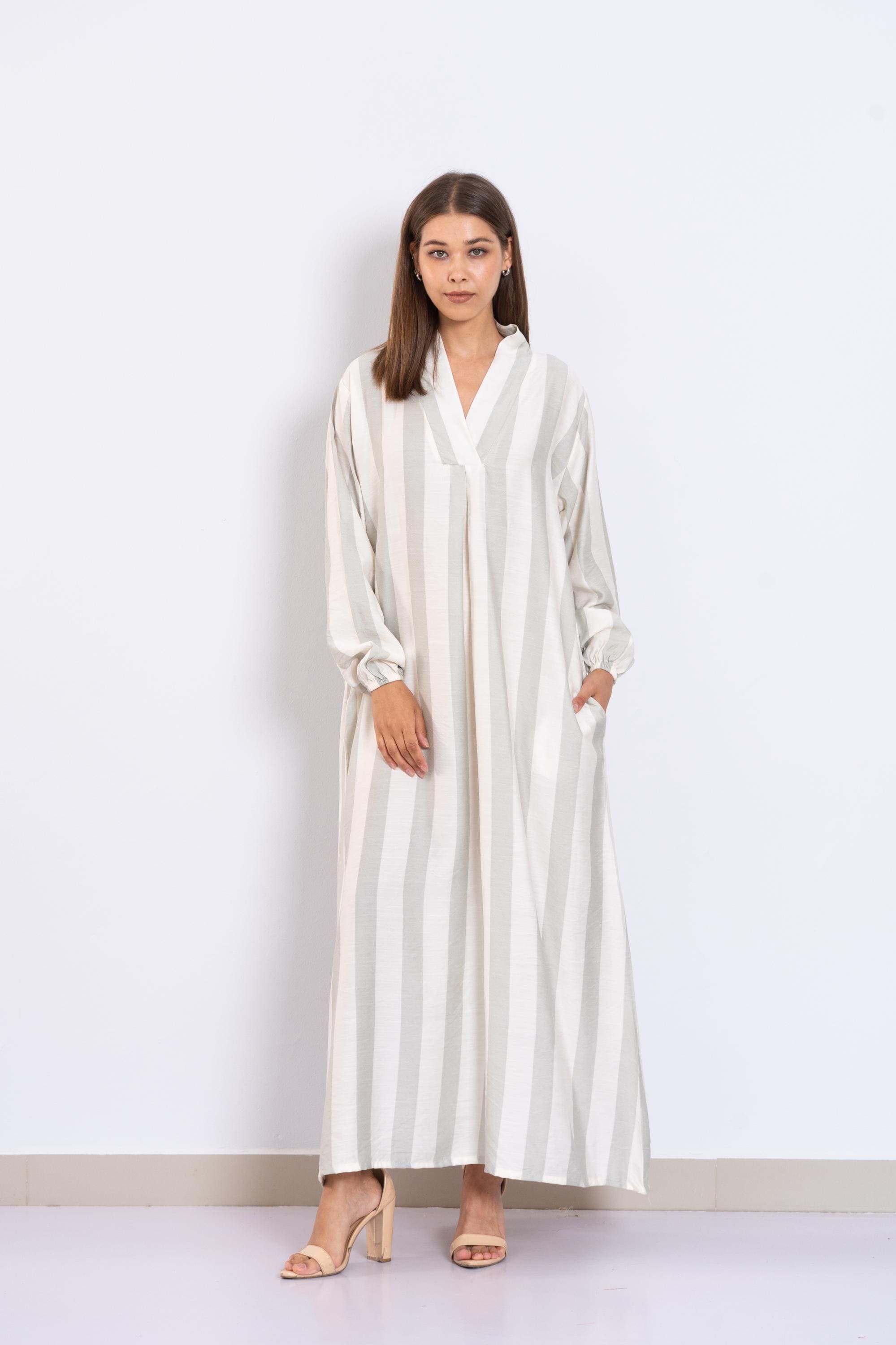 sachin and babi light blue dress FARM Rio Sand Renata Floral Long Sleeve Midi Dress main image 0